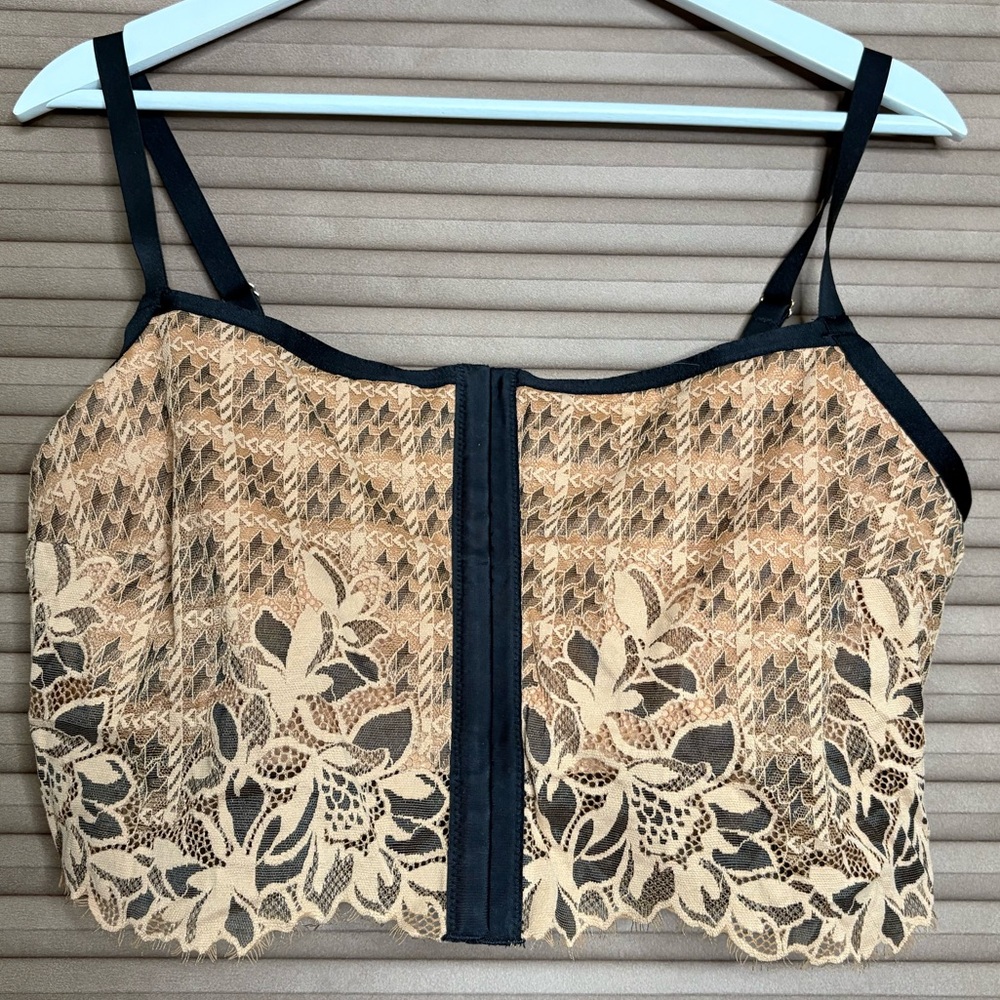 Aerie Lace Floral Crop Top in Black and Tan